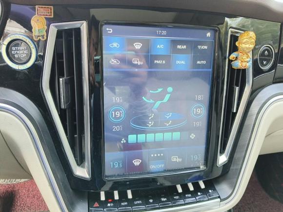 [上海·赣F] 二手众泰众泰T7002017款 1.8T 双离合尊贵型