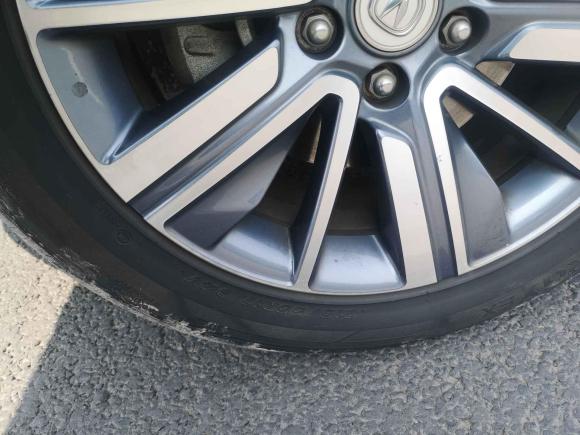 [无锡·苏B] 二手长安长安CS35PLUS2018款 1.6L 自动酷联版 国V