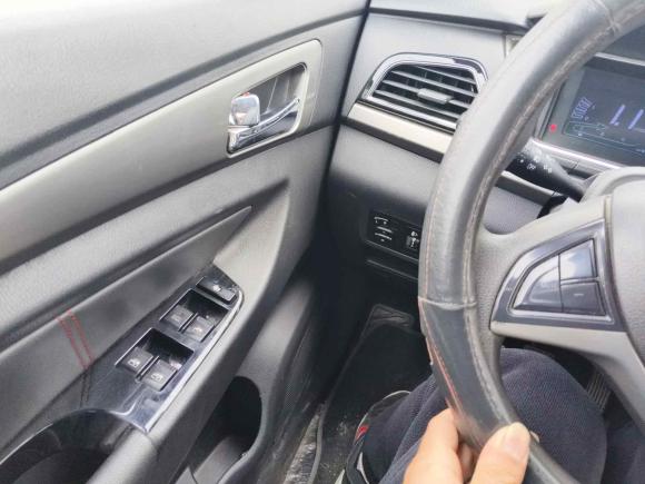 [苏州·苏E] 二手长安凯程长安欧尚A6002016款 1.5L 手动精英型7座