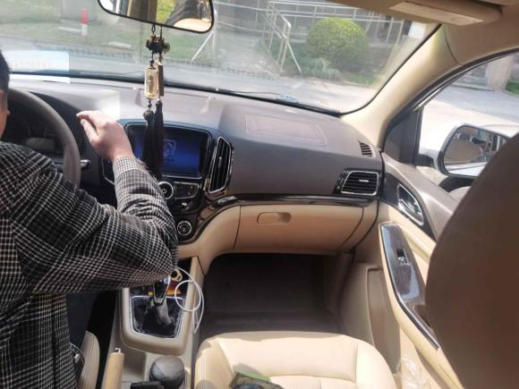 [上海·皖C] 二手宝骏宝骏7302014款 1.5L 手动舒适型 7座