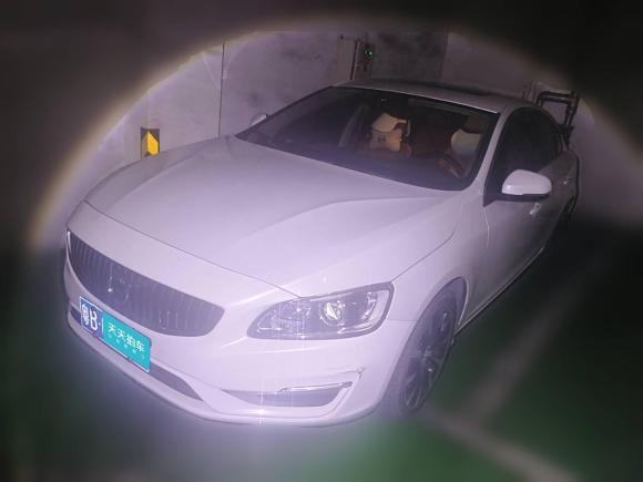 沃尔沃沃尔沃S602019款 S60L 改款 T5 智进进阶版「深圳二手车」「天天拍车」