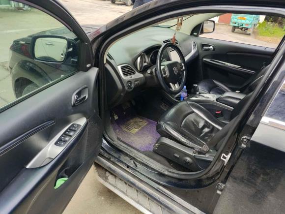 [南通·苏F] 二手道奇酷威2013款 2.4L 两驱尊尚版