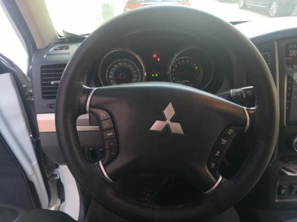 [北京·京Q] 二手三菱帕杰罗2014款 3.0L 精英超越版