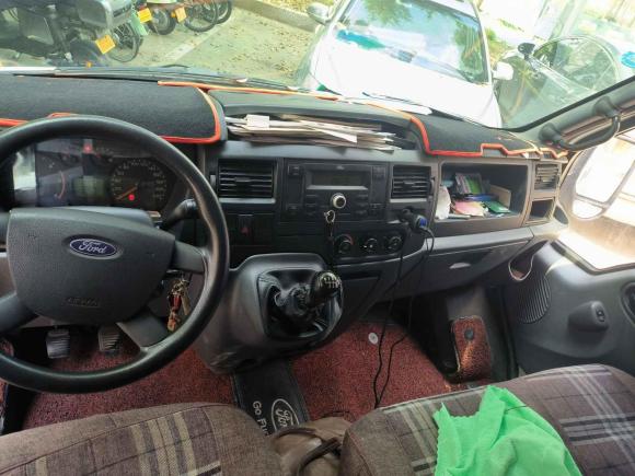 [台州·鄂C] 二手福特全顺2017款 2.0T柴油厢式运输车短轴中顶国V