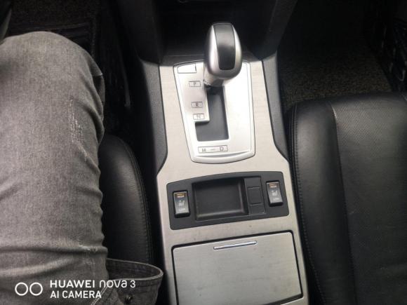 [南京·鲁A] 二手斯巴鲁力狮2010款 2.0i旅行导航版