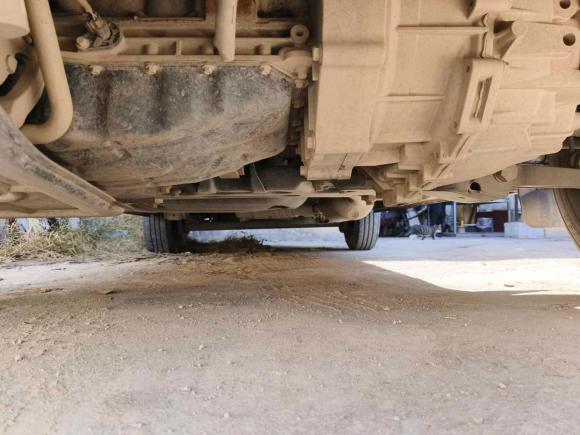 [济南·鲁A] 二手上汽大通MAXUS新途V802023款 2.0T 手动经典傲运通动力版短轴超低顶5/6座