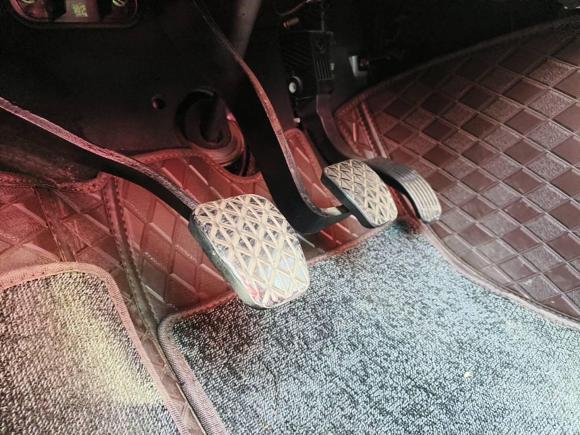 [西安·陕A] 二手东风御风S162017款 1.9T 手动两驱精英型 5座