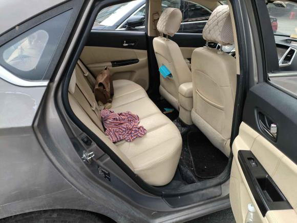 [佛山·粤X] 二手长安逸动2015款 1.6L 手动豪华型 国V