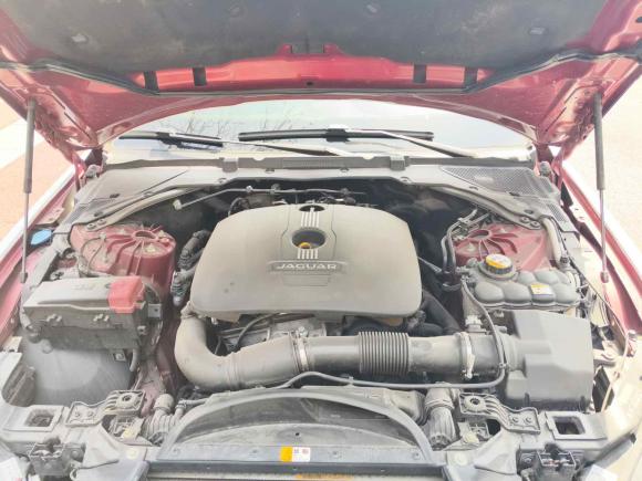 [南京·苏A] 二手捷豹捷豹XE2015款 2.0T 200PS R-Sport