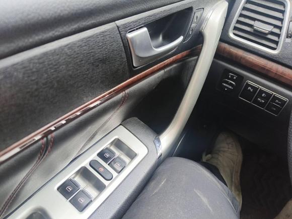 [无锡·苏B] 二手哈弗哈弗H62017款 红标 运动版 1.5T 手动两驱精英型