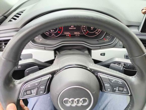 [南京·苏A] 二手奥迪奥迪A4L2019款 40 TFSI 时尚型 国VI