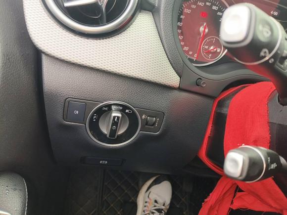 [武汉·鄂A] 二手奔驰奔驰B级2018款 B 200 动感型