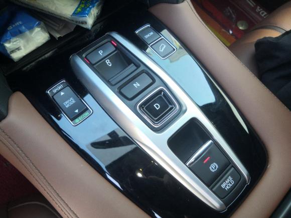 [义乌·浙G] 二手本田本田UR-V2020款 370TURBO 两驱尊雅版