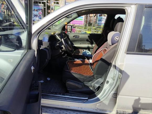 [青岛·鲁B] 二手东风风度东风风度MX62015款 2.0L 手动两驱领航版