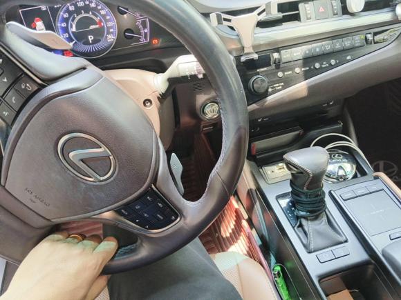 [南昌·赣M] 二手雷克萨斯雷克萨斯ES2018款 200 卓越版 国V