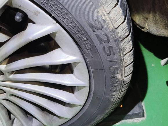 [深圳·粤B] 二手奥迪奥迪A4L2017款 Plus 40 TFSI 时尚型