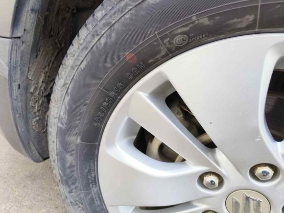 [武汉·鄂A] 二手铃木锋驭2014款 1.6L 手动两驱精英型