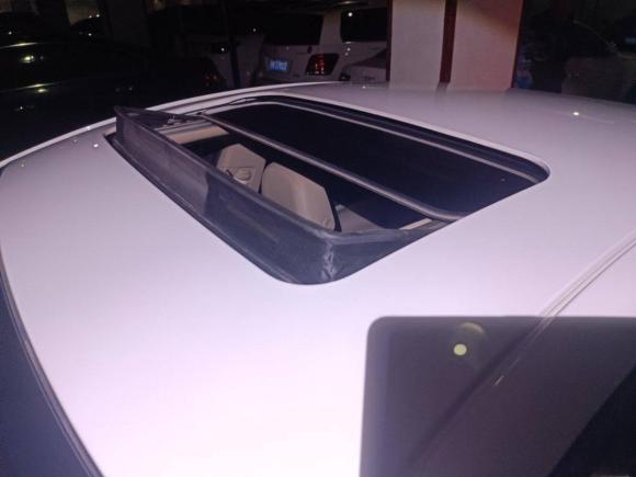 [上海·桂K] 二手别克君威2014款 2.0L 领先时尚型