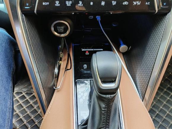 [西安·陕U] 二手丰田威飒2023款 2.0L CVT两驱尊贵版