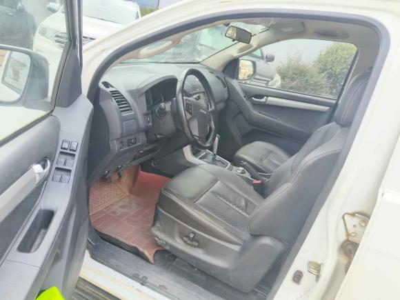 [南昌·赣A] 二手五十铃D-MAX2015款 2.5T四驱自动超豪华型4JK1