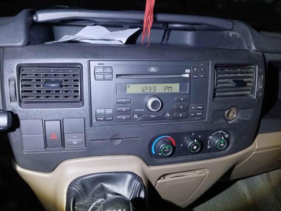 [成都·川A] 二手福特新世代全顺2009款 2.4T柴油豪华型长轴中顶国III