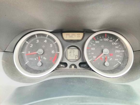 [南通·苏U] 二手雷诺梅甘娜2006款 SEDAN 2.0 4AT