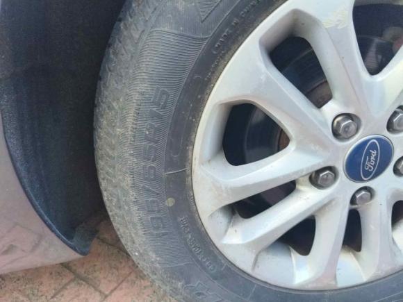 [宁波·浙B] 二手福特福克斯2013款 两厢经典 1.8L 自动基本型