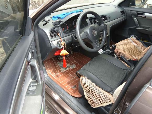 [广州·赣B] 二手大众朗行2013款 1.6L 手动风尚型