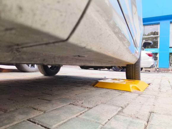 [上海·沪A] 二手五菱汽车五菱Air ev晴空2023款 四座-进阶版