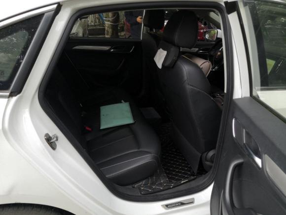 [成都·沪A] 二手荣威荣威ei62017款 45T 混动互联智享版