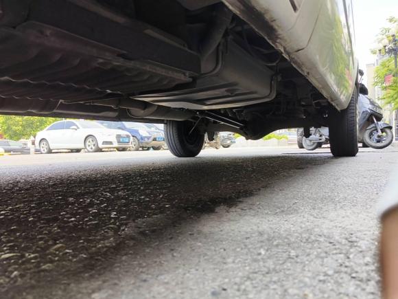 [深圳·粤N] 二手福特经典全顺2016款 2.8T柴油长轴6座中顶冰白物流车JX493ZLQ4