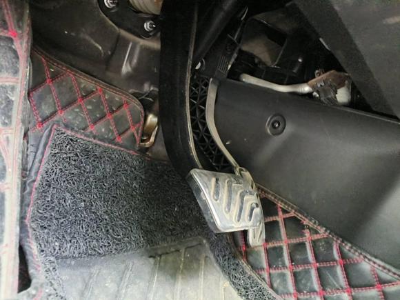 [青岛·鲁B] 二手荣威荣威RX52016款 30T 两驱自动互联网智享版