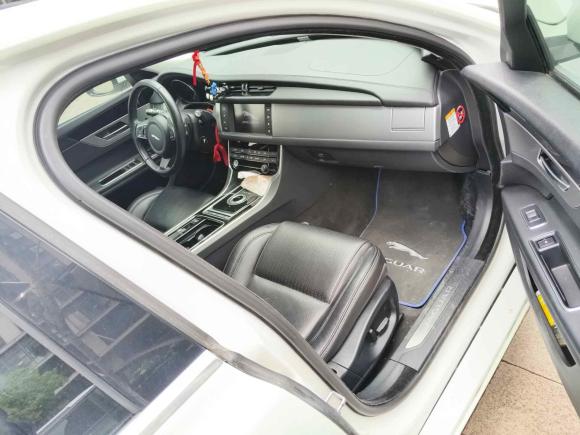 [杭州·赣H] 二手捷豹捷豹XF2016款 XF 2.0T 两驱风华版