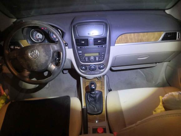 [上海·湘D] 二手别克凯越2015款 1.5L 手动经典型