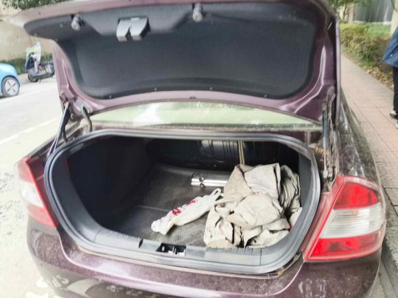 [杭州·浙A] 二手福特福克斯2013款 三厢经典 1.8L 自动基本型