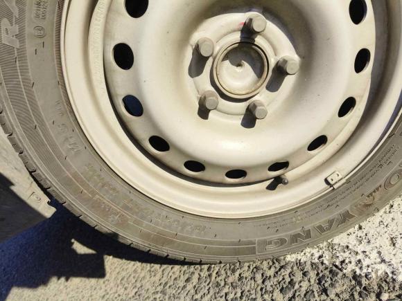 [无锡·苏B] 二手福田智蓝精灵E72023款 纯电动厢式运输车 平顶2座 亿纬锂能46.36kWh