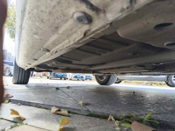 [苏州·苏E] 二手荣威荣威3502014款 1.5L 自动迅悦版