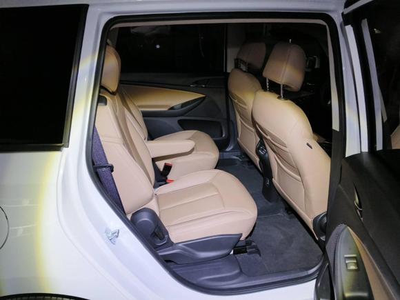 [无锡·苏B] 二手别克别克GL62021款 323T 轻混动互联豪华型