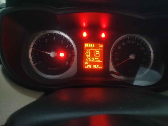 [温州·浙J] 二手启辰启辰R502012款 1.6L 自动尊贵版