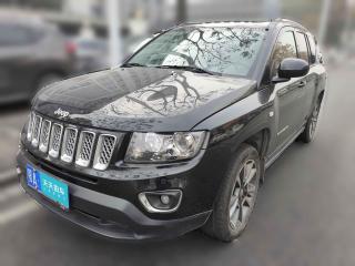 Jeep指南者2014款 2.4L 四驱豪华版