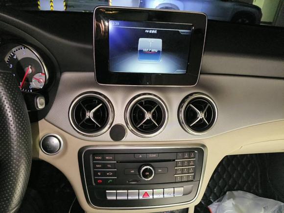 [广州·粤A] 二手奔驰奔驰GLA2016款 GLA 200 动感型