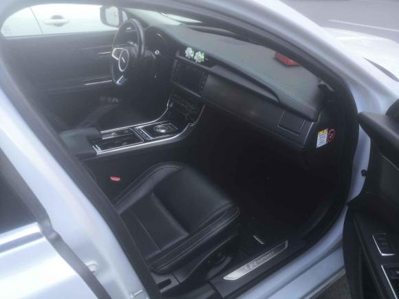 [杭州·浙A] 二手捷豹捷豹XF2016款 XF 2.0T 两驱R-Sport运动版