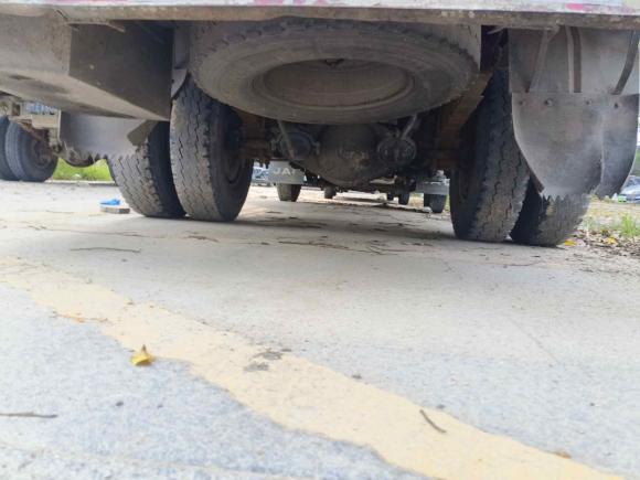 [佛山·粤A] 二手金杯金杯金卡S22024款 1.6L 手动单排3.05米货厢后单轮舒享型SWJ16