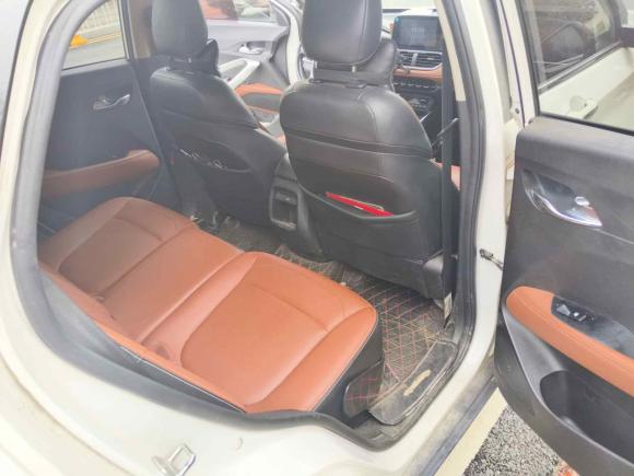 [武汉·鄂A] 二手宝骏宝骏5102017款 1.5L 手动豪华型