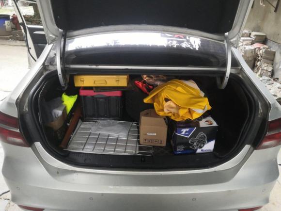 [成都·鲁D] 二手荣威荣威ei62017款 45T 混动互联智享版