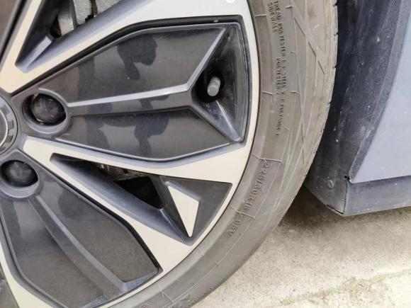 [义乌·浙A] 二手比亚迪海豹2022款 550km 标准续航后驱版精英型