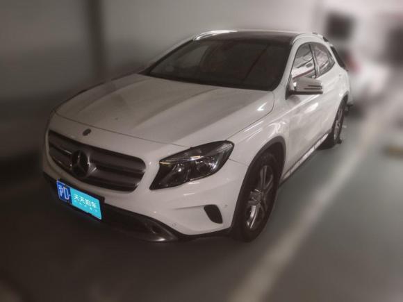 [上海·沪D] 二手奔驰奔驰GLA2016款 GLA 200 动感型