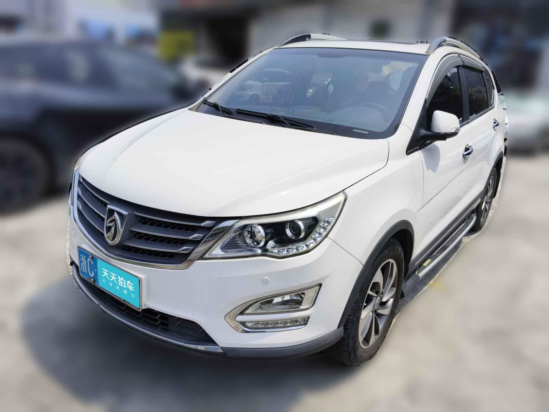 [温州·浙C] 宝骏宝骏5602016款 1.8L 手动豪华型