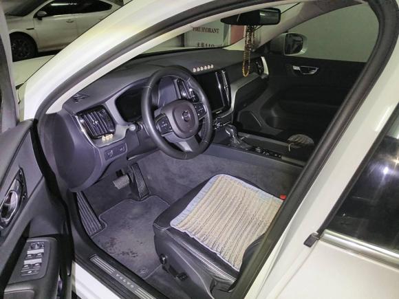 [佛山·粤E] 二手沃尔沃沃尔沃XC602019款 T5 四驱智逸版 国VI