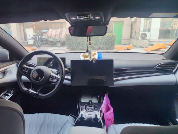 [南京·苏A] 二手比亚迪海豹2022款 550km 标准续航后驱版尊贵型